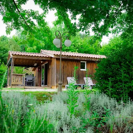 Les Chalets Du Brusquand Marquay Exterior photo